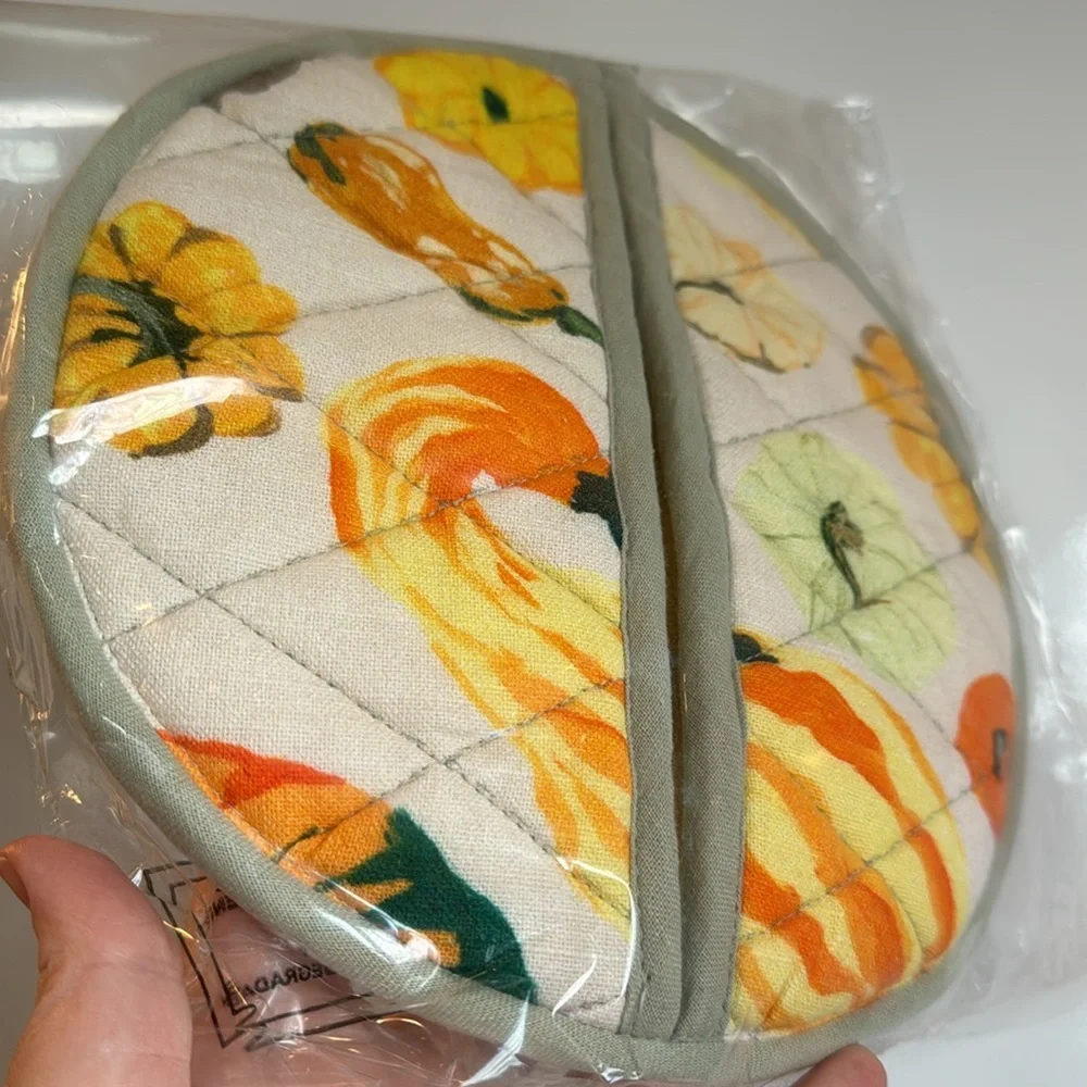 Pumpkin pot holder